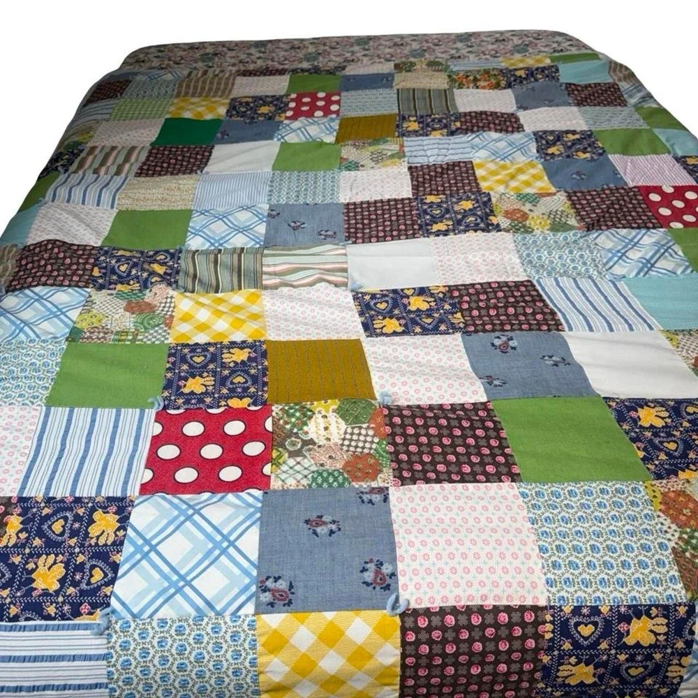 🌼 Vintage Handmade Patchwork Comforter / Quilt – 68" x 78" – Cottagecore - Picture 2 of 7